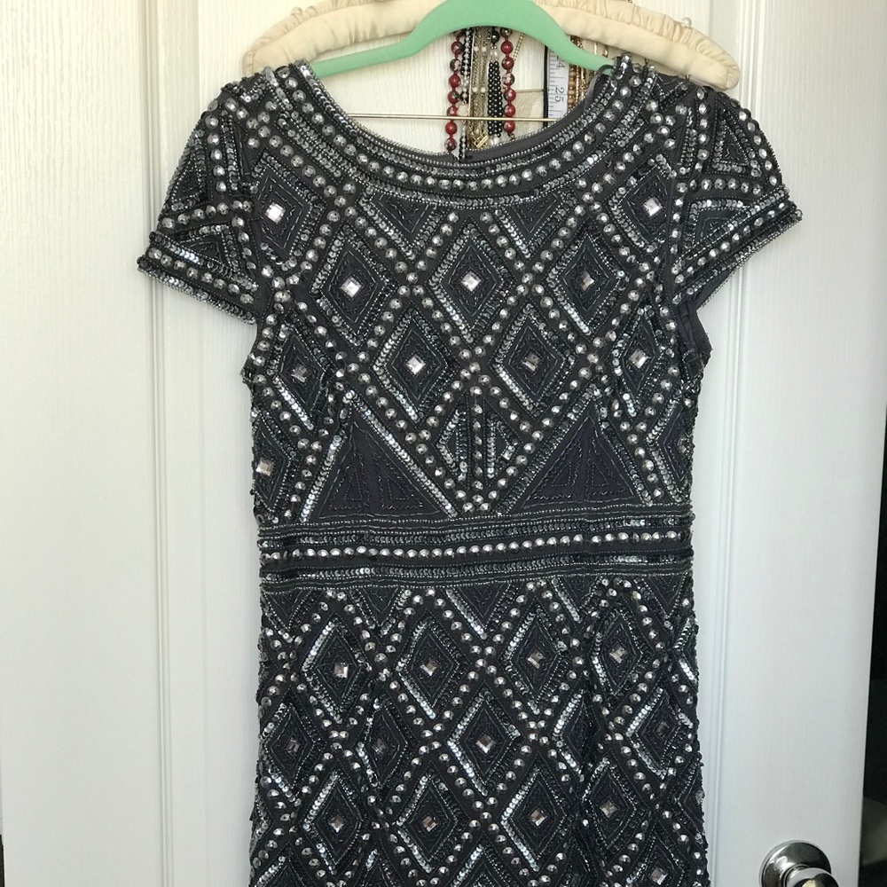 ADRIANNA PAPELL cap sleeve beaded cocktail dress